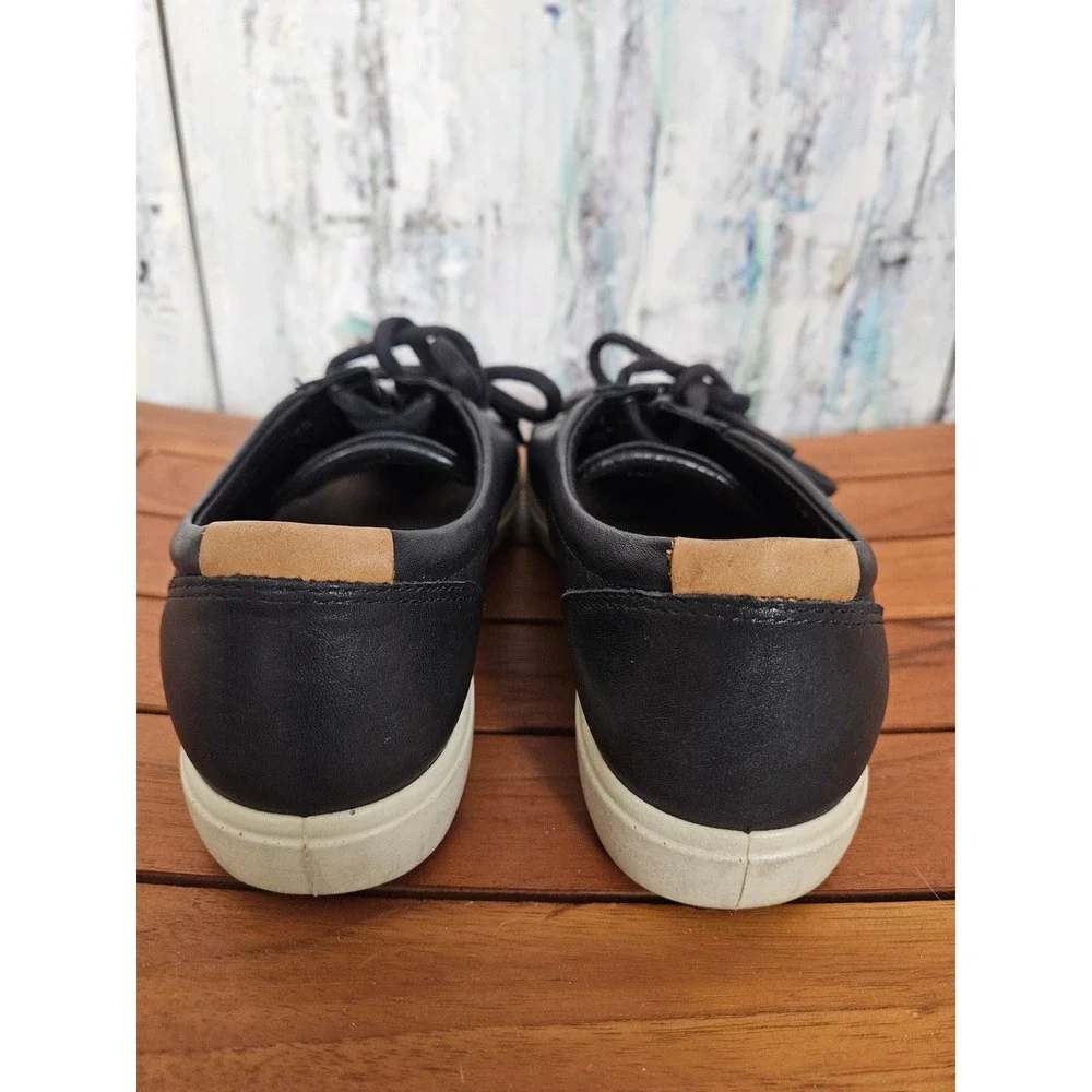 ECCO Soft 7 Sneaker 7 Black Leather Low Top Lace Up Comfort Minimalist Classic